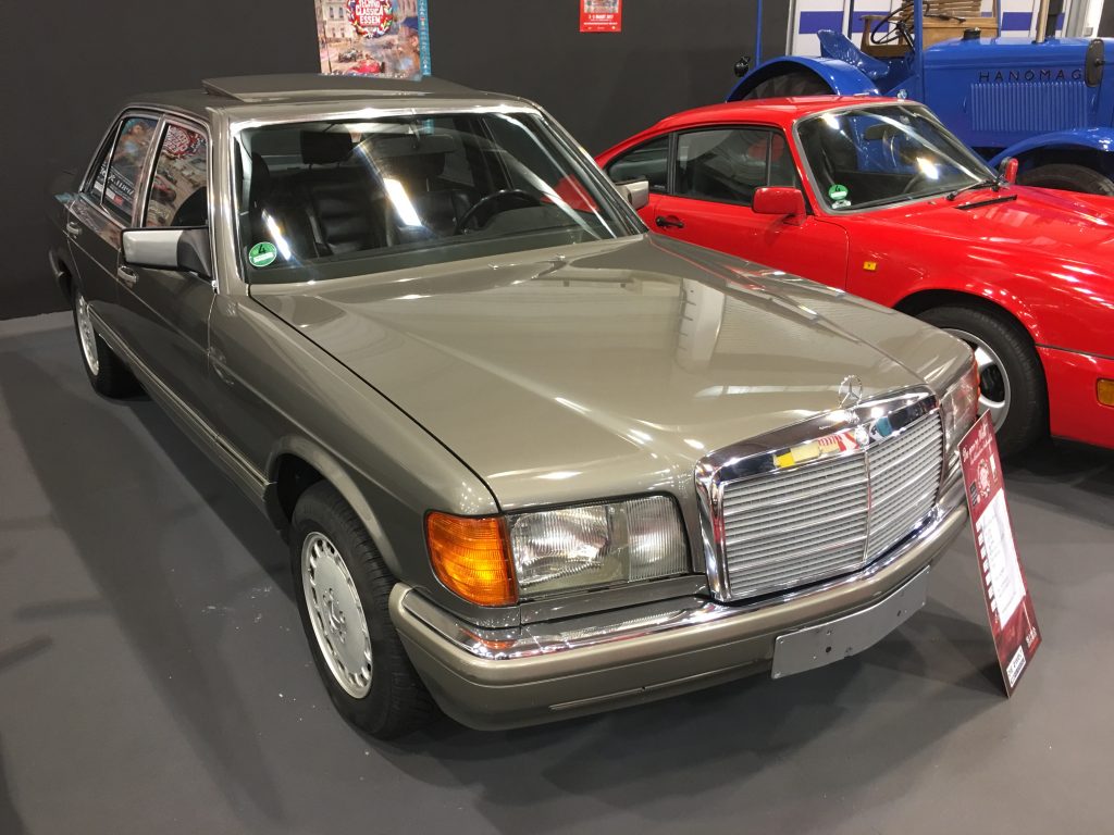 Optisch auch ein Genuss, aber auf den zweiten Blick nicht wirklich perfekt: Ein W126 420 SE für knapp unter 5.000 Euro.