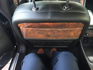 X308 "Long Wheel Base" mit gutem Platzangebot, das aber nicht an das im SEL heranreicht